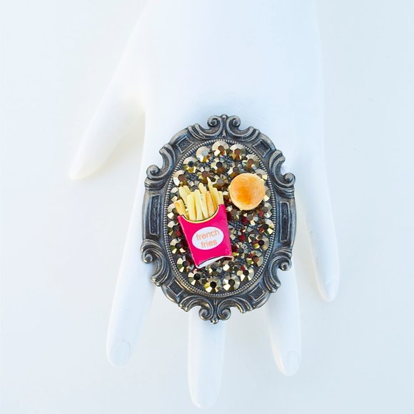 CHEESEBURGER & FRIES SWAROVSKI RHINESTONE RING - Picture 5 of 8